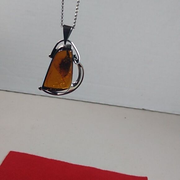 Vintage Amber Cabochon Sterling Silver Pendant/Chain Sailboat under Full Sail - Picture 10 of 10